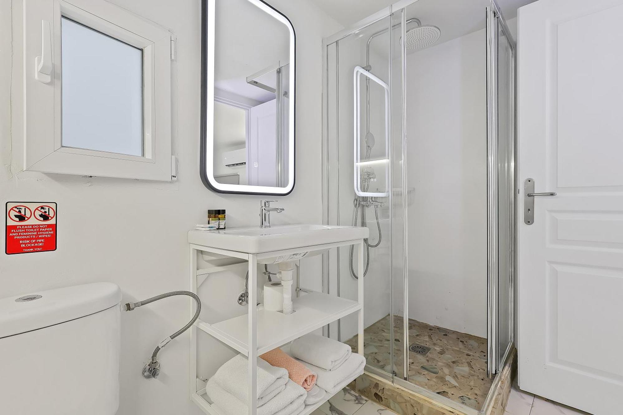 Your Cube Place At Ermou - Plaka Афины Экстерьер фото