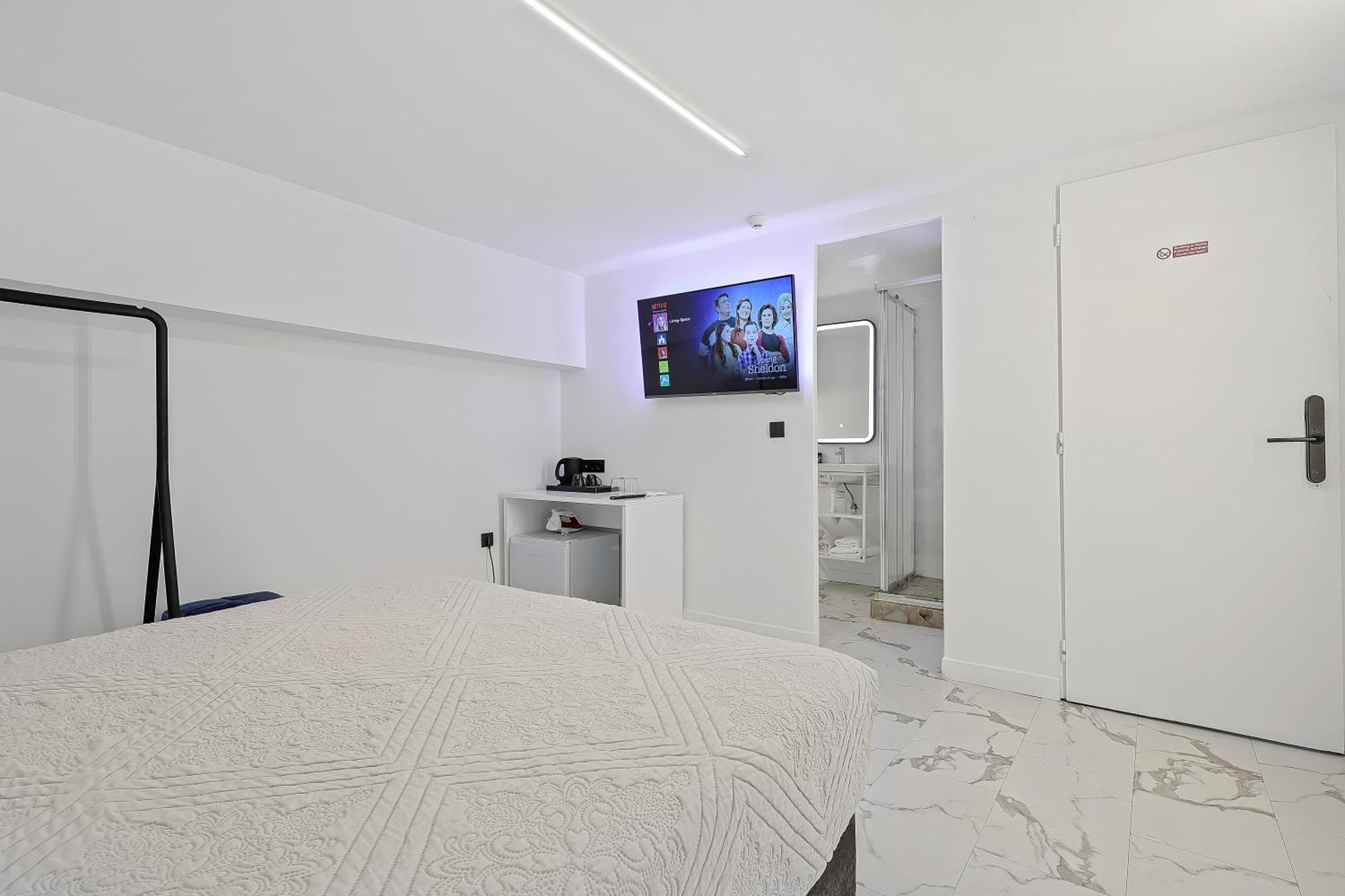 Your Cube Place At Ermou - Plaka Афины Экстерьер фото
