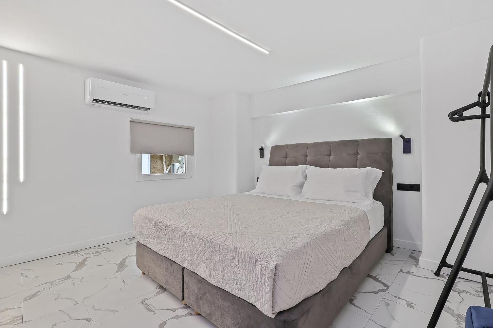 Your Cube Place At Ermou - Plaka Афины Экстерьер фото